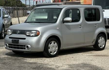Photo 2011 Nissan cube mpg 27 to 31 $7,000