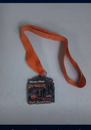 Photo 2012 Rock n Roll Los Angeles Half Marathon Medal  Great Condition $2