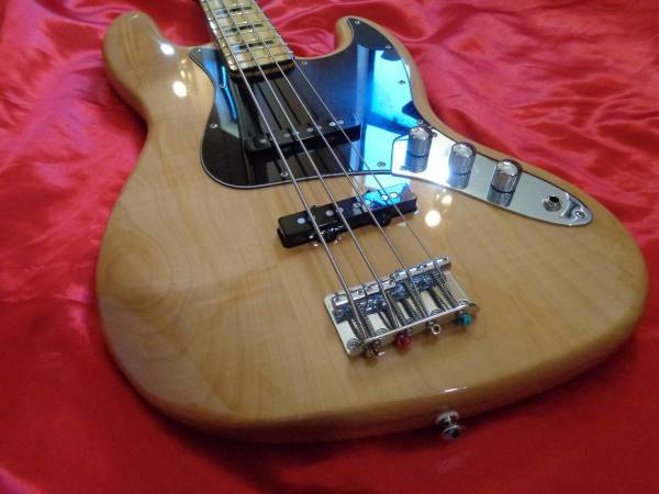 Photo 2013 Squier Vintage Modified 70s Jazz Bass Natural - $395 $395