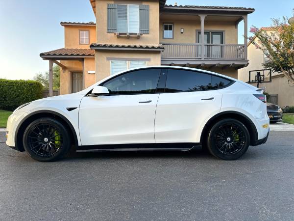 2021 Tesla Model Y Long Range Sport Utility 4D - 35K Miles $43,000