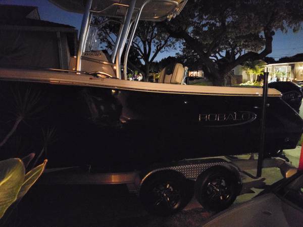 Photo 2021 robalo r230 1owner 250 VMAX 20 hours like brand new $84,000