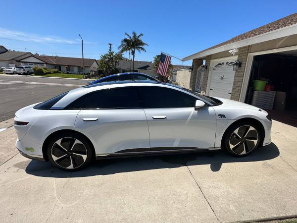 Photo 2023 Lucid Air Touring White 20 wheels Santa Cruz Interior Southern California. $92,999