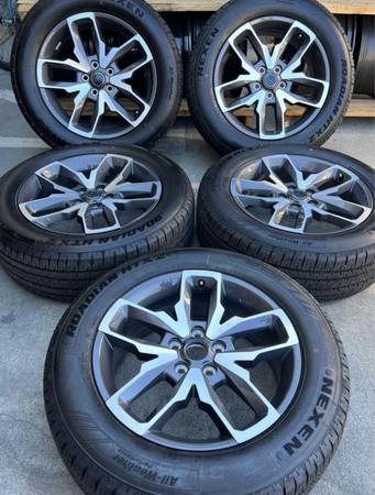 Photo 2024 Jeep Wrangler Gladiator Rubicon 4XE Sport Wheels Rims Tires NEW 2 $1,295
