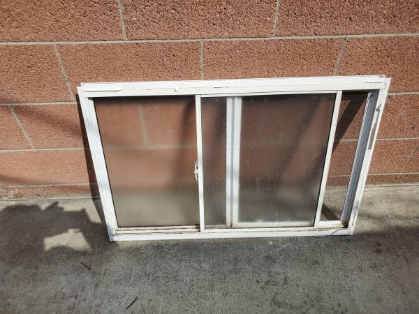 3 ft x 2 ft sliding window obscure glass $45