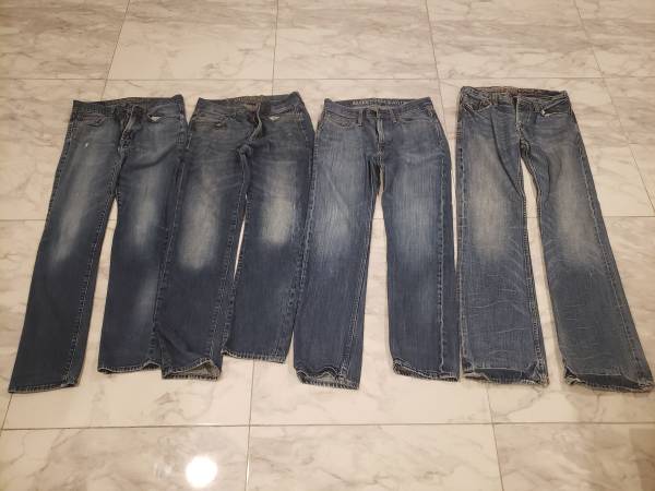 Photo 4 Pairs of American Eagle Jeans ( 3 are 29x32 And 1 is 30x32) $30