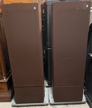 Photo ACOUSTIC RESEARCH AR9LS TOWER SPEAKERS $700