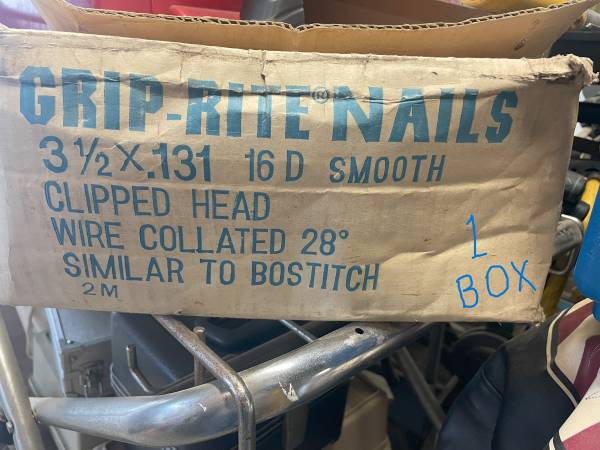 Photo Air Nail Gun Nails-BOSTITCH 3-12in x .131- 16D Smooth - 2000 box $25