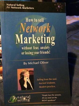 Photo BOOK HOW TO SELL NETWORK MARKETING... $10