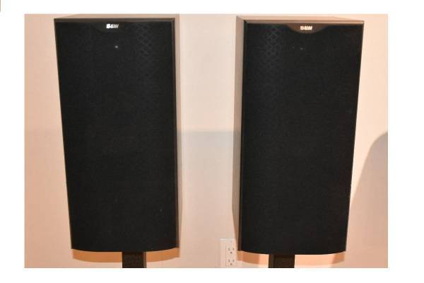 Photo BW Bowers  Wilkins DM602 s2 version speakers. Made in England $450