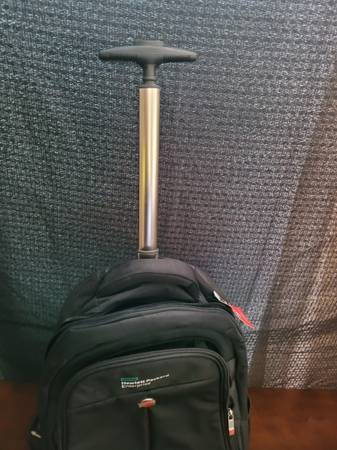 Photo Brand new HP rolling wheeled travel laptop casebackpack $40