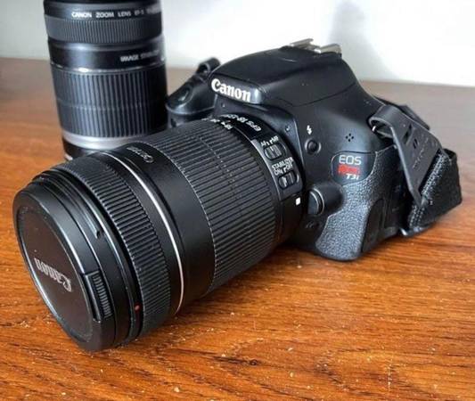 Photo Canon EOS Rebel T3i 18.0MP Digital SLR Camera $250