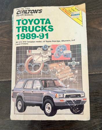 Photo Chiltons Toyota truck and 4runner 89 -91 repair manual $15
