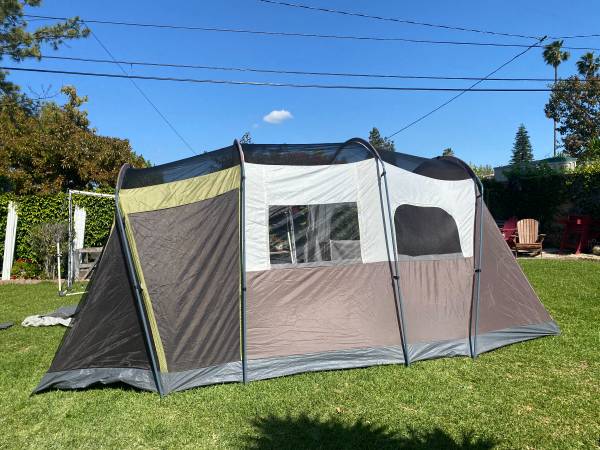 Photo Coleman Weather Master 10 Family Tent with Screen Room $200