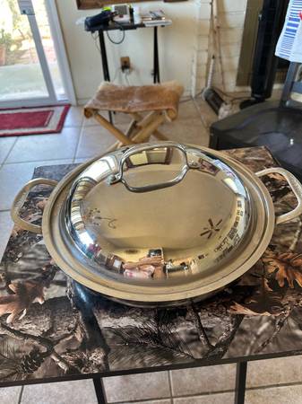 Photo Cuisinart Stainless Steel 12LARGE Cooking Saut pan with Lid $50