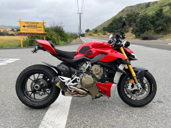 Photo Ducati Streetfighter V4S $18,250