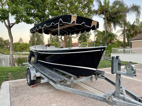 Duffy Electric V Hull Boat $14,500