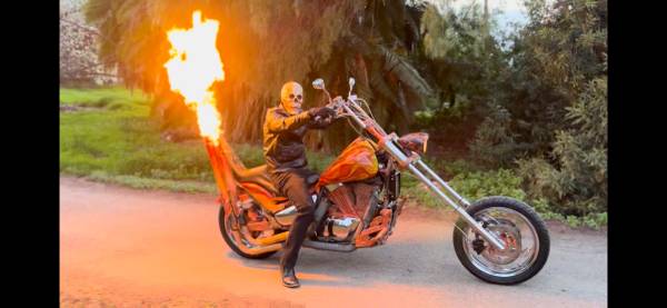 Photo FLAMETHROWER Chopper Motorcycle $7,900