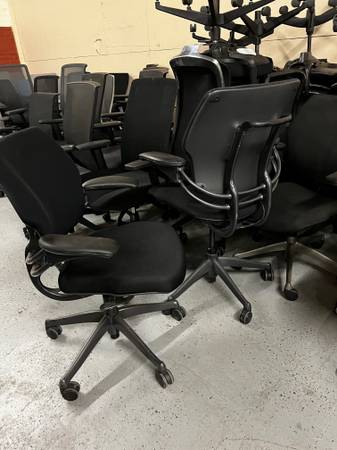 Photo FREEDOM CHAIRS by HUMANSCALE (ergonomic) -can deliver- $225