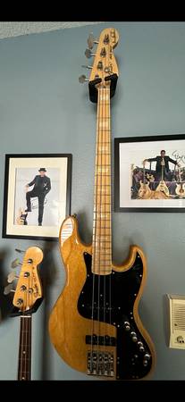 Photo Fender Jazz Bass -Marcus Miller - upgraded $2,850