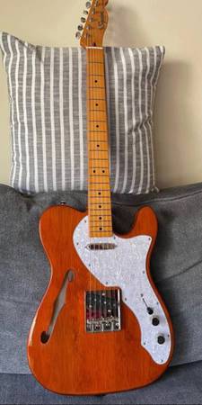 Photo Fender Squier Classic Vibe Thinline Telecaster $350