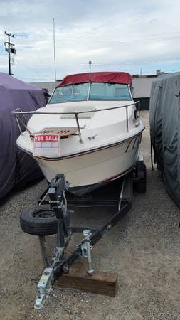 Photo Fishing boat Sea Ray with trailer $7,422