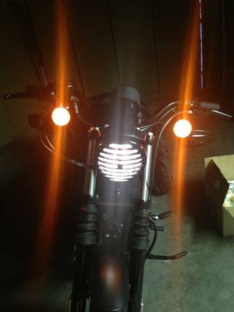 Photo Harley Davidson 883 Iron $8,000