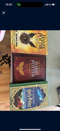 Photo Harry Potter books $30