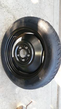 Photo Jeep Cherokee XJ OEM Spare Tire and Cover $50