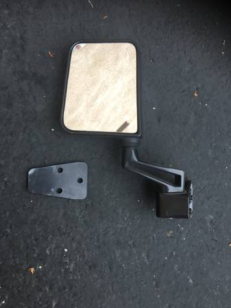 Photo Jeep YJ drivers side view mirror $25