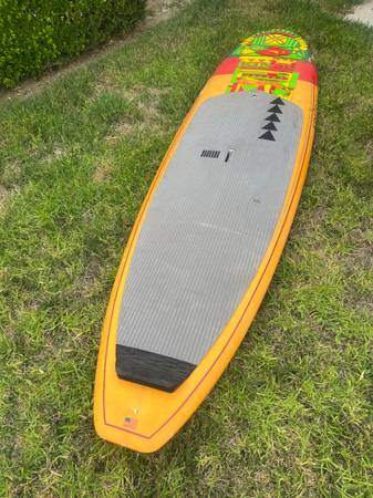 Photo King paddle board 9.4 $375