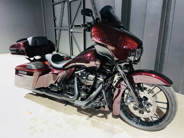 Photo LETS TRADE 2018 Harley Davidson Street Guide Special screaming eagle $29,900