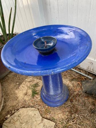 Photo Large Blue Bird Bath Fountain with Pump $120