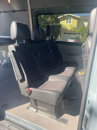 Photo Mercedes Benz Sprinter Van 2500 Leatherette Bench Seat $500
