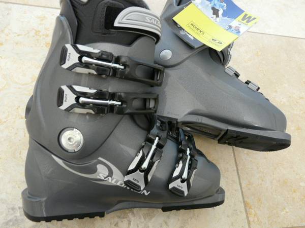 Photo New Salomon Performa 4.99 Womens ski boots 24.0 US 6.5 $75