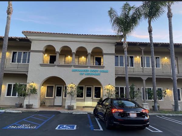 Newport Beach office lease space to share $1,000