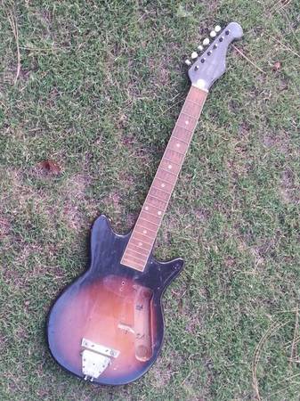 Photo Old Electric Guitar Small Size, Needs Work $95