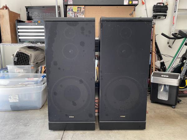 Photo Pair set of 2 Fisher STV-766 passive vintage tower speakers stereo phono cd tape $120
