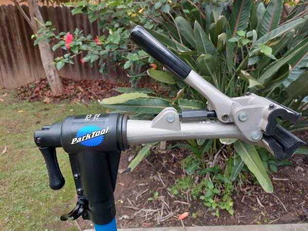 Photo Park Tool PCS-4 Heavy Metal Bike Repair Stand Bicycle $250