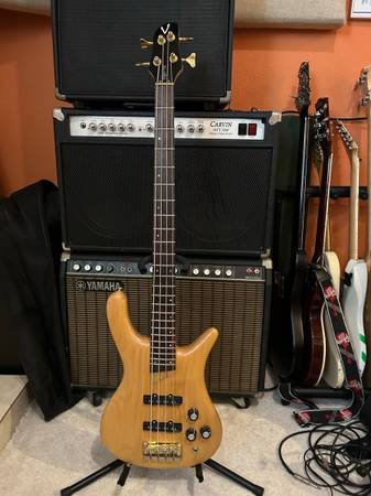 Photo Rare custom V Clipper-ii Jazz Bass $500