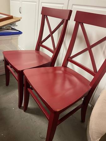 Photo Red Pottery Barn Chairs (set of 6) $249