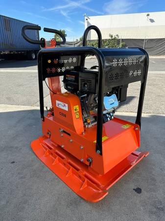 Photo Reversible Dirt Plate Compactor With 14hp Gasoline Engine Heavy Duty $1,600