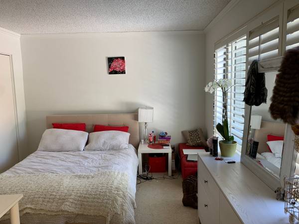 Photo Room for Rent in Newport Beach Private Bath $1,250