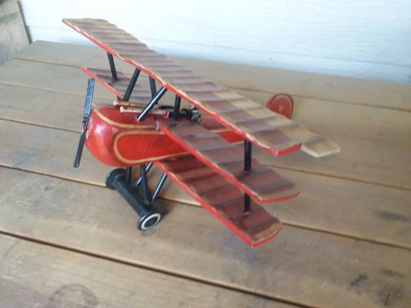Photo SELDOM SEEN OLD WOODEN MODEL OF THE RED BARONS TRI WING AIRCRAFT $65