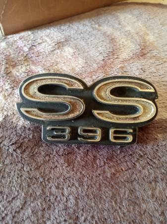 Photo SS 396 Chevy Front Grill Badge $50