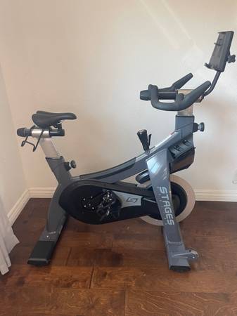 Photo Stages indoor spin bike $600