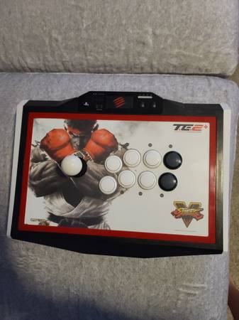 Photo Street Fighter V Mad Catz Arcade Fight Stick Tournament TE2 $200