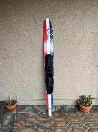 Taperflex Slalom Water Ski $25