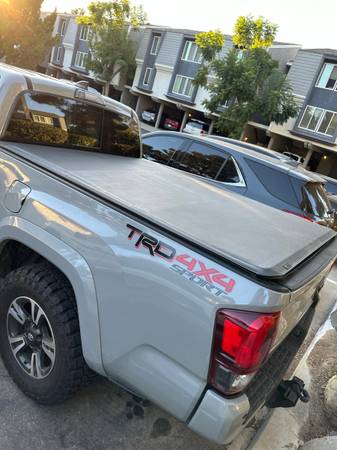 Photo Tyger Auto T1 Soft Roll-up Truck Bed Tonneau Cover Compatible with 2016-2023 Toy $110