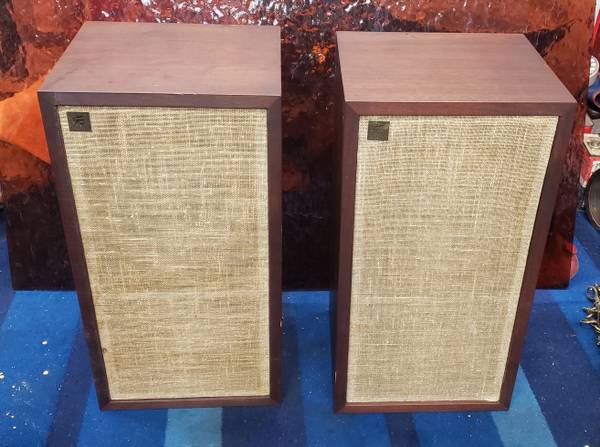 Photo Vintage 1960s Acoustic Research AR-4 Speakers $450