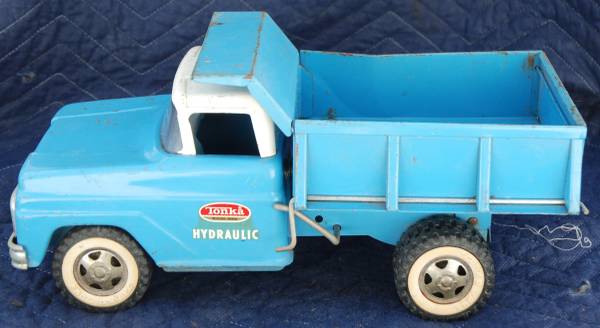 Photo Vintage Tonka Hydraulic Blue Dump Truck, Pressed Steel Toy - $120 (Westminster) lsaquo image 1 of 11 rsaquo (google map)